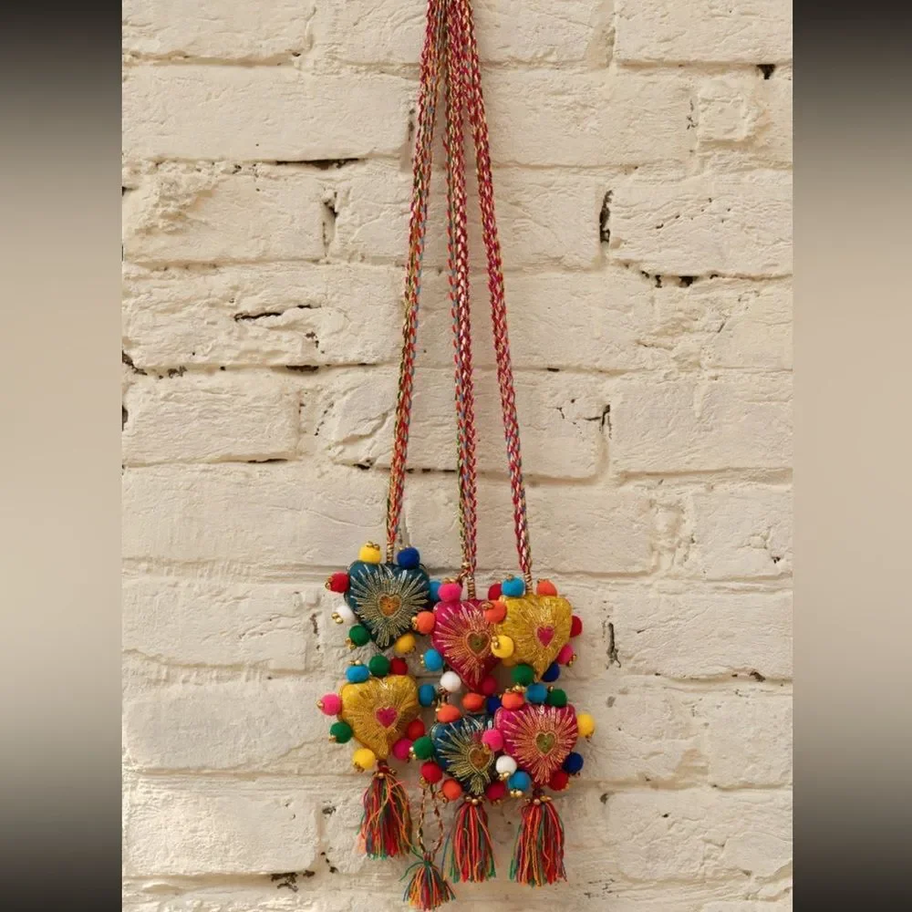 TABASSUM PAKISTANI DESIGNER HAND CRAFTED HAIR ACCESSORY PARANDA INDIAN BRIDAL - Picture 3 of 3